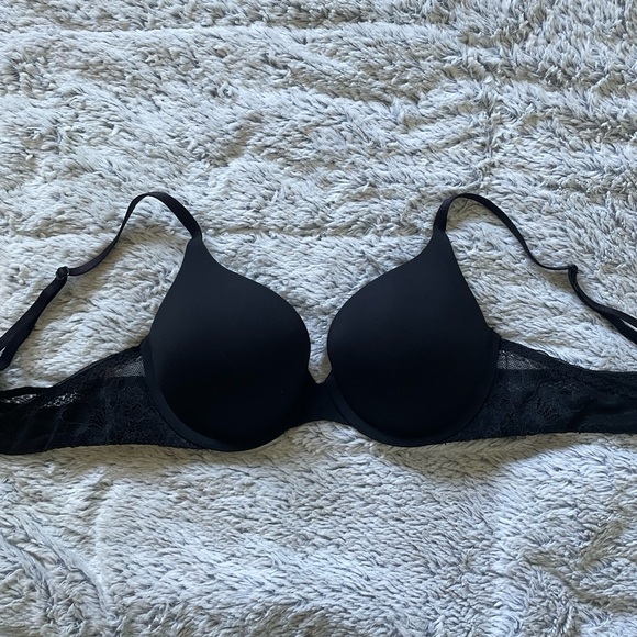 Victoria’s Secret push up bra - Picture 3 of 3